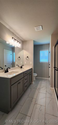 911 E Fulton Court, Broken Arrow, OK 74012