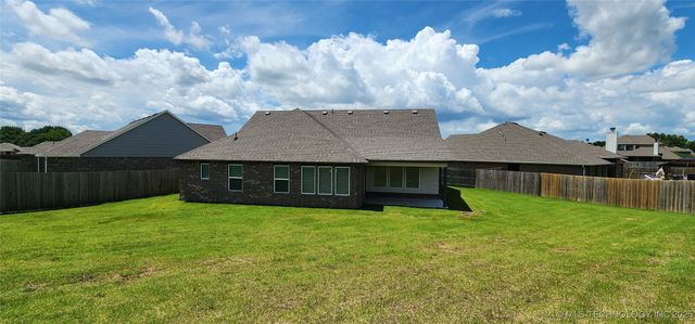 911 E Fulton Court, Broken Arrow, OK 74012