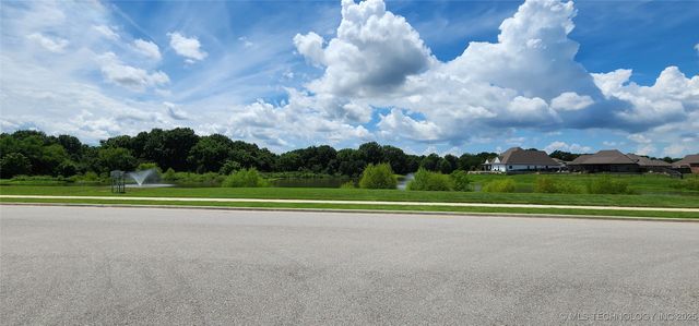 911 E Fulton Court, Broken Arrow, OK 74012