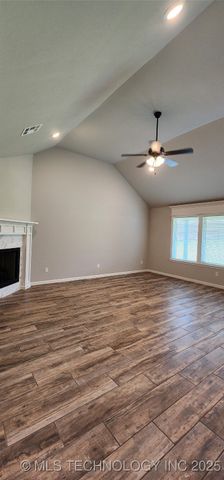 911 E Fulton Court, Broken Arrow, OK 74012