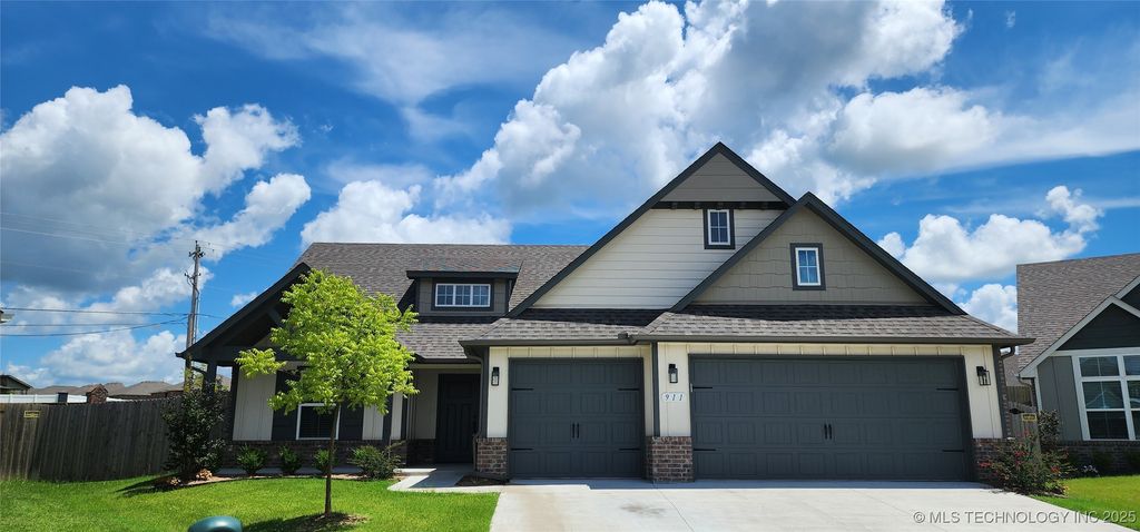 911 E Fulton Court, Broken Arrow, OK 74012
