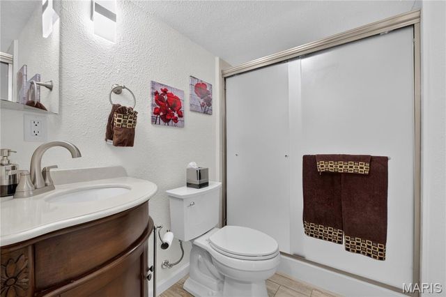 947 Crown Pointe Estates Drive, Wildwood, MO 63021