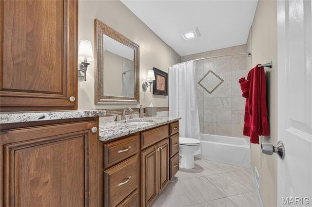 947 Crown Pointe Estates Drive, Wildwood, MO 63021