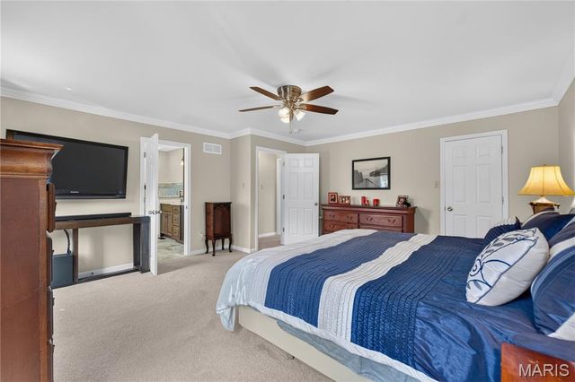 947 Crown Pointe Estates Drive, Wildwood, MO 63021