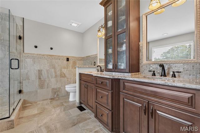 947 Crown Pointe Estates Drive, Wildwood, MO 63021