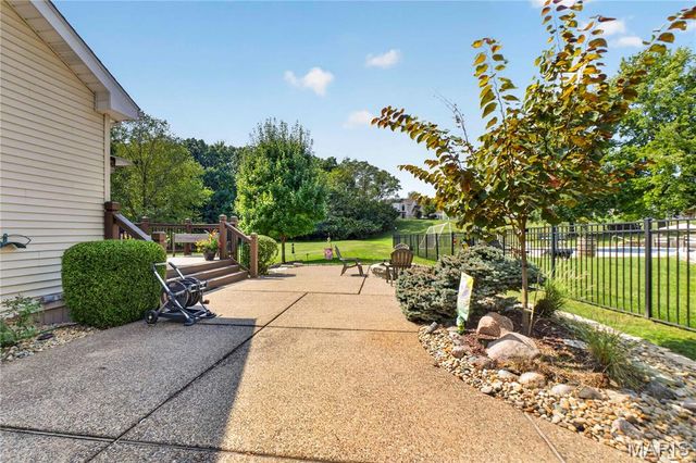 947 Crown Pointe Estates Drive, Wildwood, MO 63021