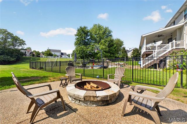 947 Crown Pointe Estates Drive, Wildwood, MO 63021