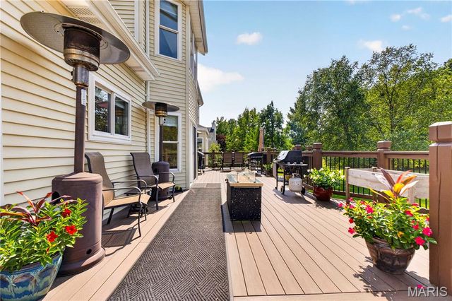 947 Crown Pointe Estates Drive, Wildwood, MO 63021