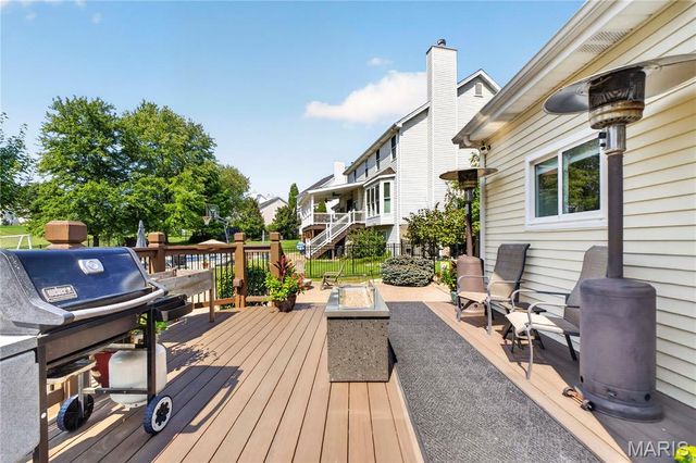 947 Crown Pointe Estates Drive, Wildwood, MO 63021