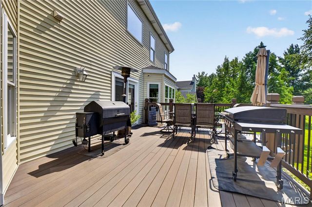 947 Crown Pointe Estates Drive, Wildwood, MO 63021
