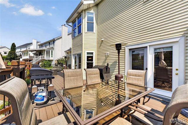 947 Crown Pointe Estates Drive, Wildwood, MO 63021