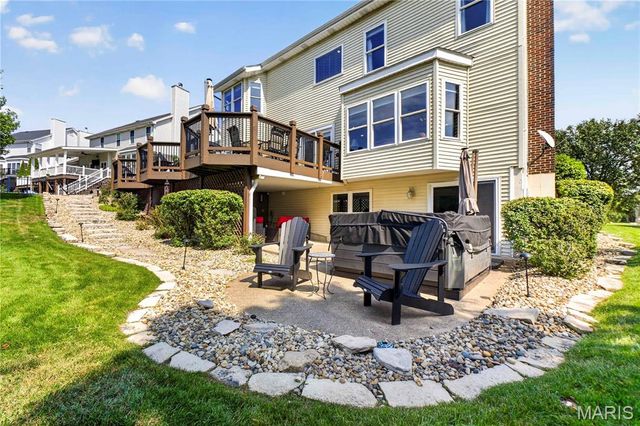 947 Crown Pointe Estates Drive, Wildwood, MO 63021