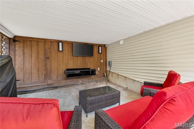 947 Crown Pointe Estates Drive, Wildwood, MO 63021