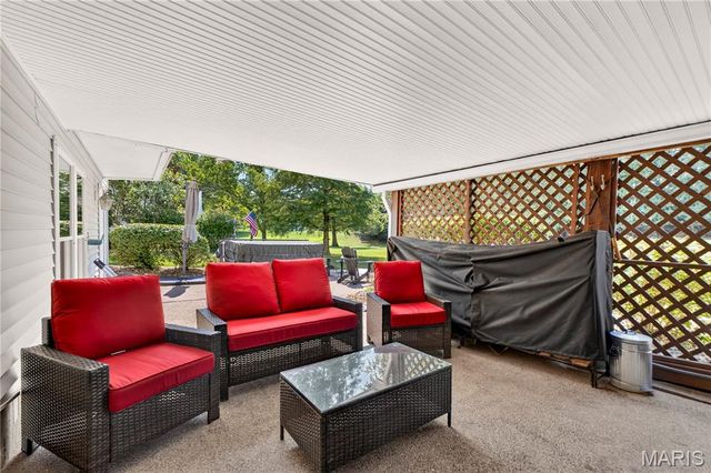 947 Crown Pointe Estates Drive, Wildwood, MO 63021
