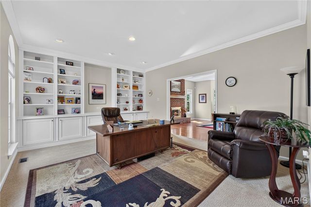 947 Crown Pointe Estates Drive, Wildwood, MO 63021
