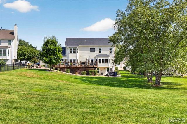 947 Crown Pointe Estates Drive, Wildwood, MO 63021