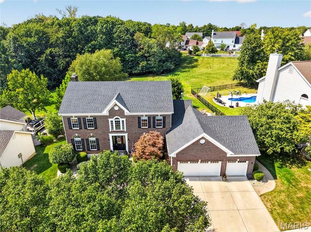 947 Crown Pointe Estates Drive, Wildwood, MO 63021