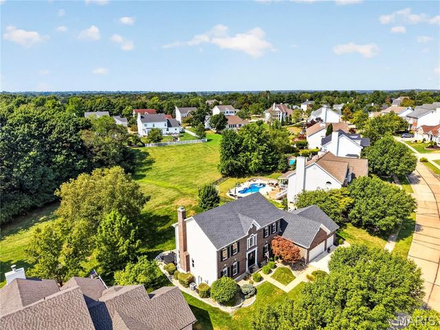 947 Crown Pointe Estates Drive, Wildwood, MO 63021