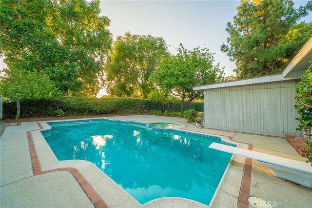 303 S Cimmeron Trail, Glendora, CA 91741