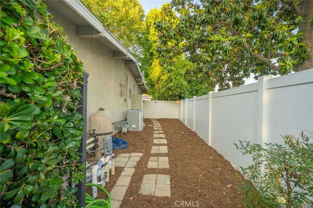 303 S Cimmeron Trail, Glendora, CA 91741