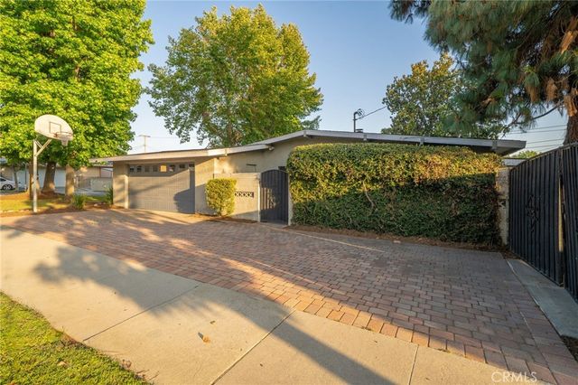 303 S Cimmeron Trail, Glendora, CA 91741