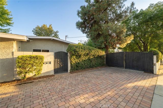 303 S Cimmeron Trail, Glendora, CA 91741