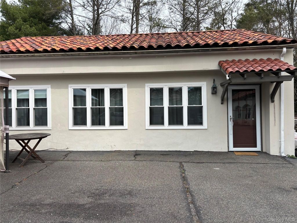 158 Horse Shoe, Mill Neck, NY 11765