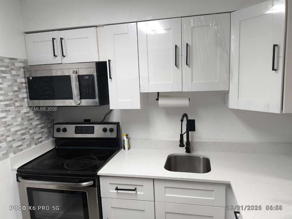 4910 NW 79th Ave 108, Doral, FL 33166