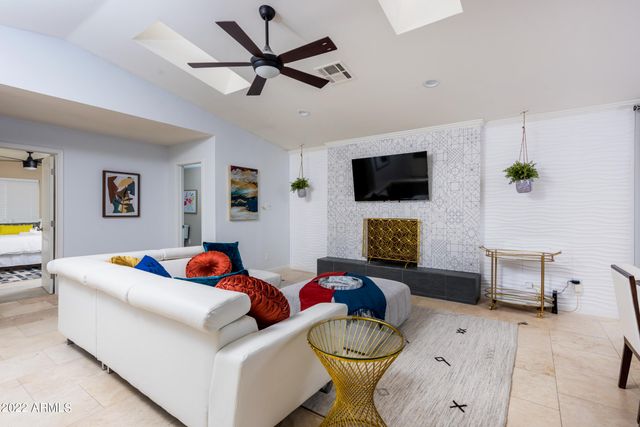 8338 E MONTEROSA Street, Scottsdale, AZ 85251