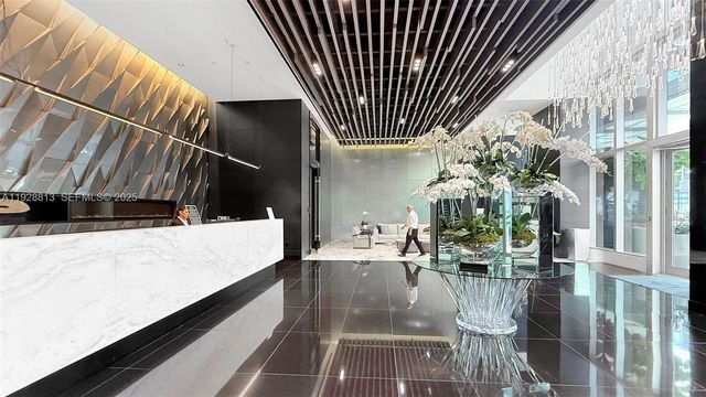 851 NE 1st Ave 1700, Miami, FL 33132