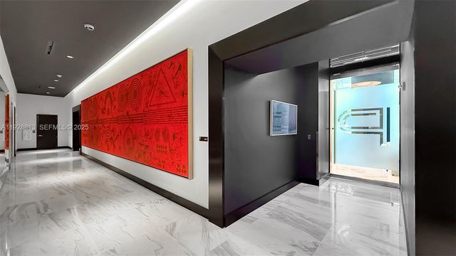 851 NE 1st Ave 1700, Miami, FL 33132