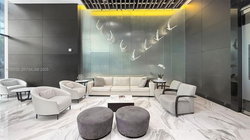 851 NE 1st Ave 1700, Miami, FL 33132