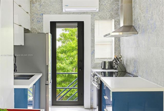 8270 NE 1st Pl, Miami, FL 33138