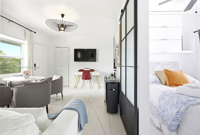 8270 NE 1st Pl, Miami, FL 33138