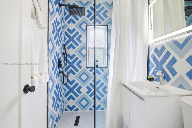 8270 NE 1st Pl, Miami, FL 33138