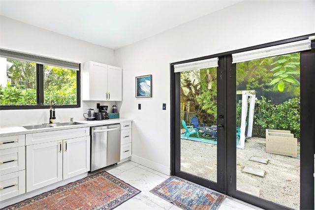 8270 NE 1st Pl, Miami, FL 33138