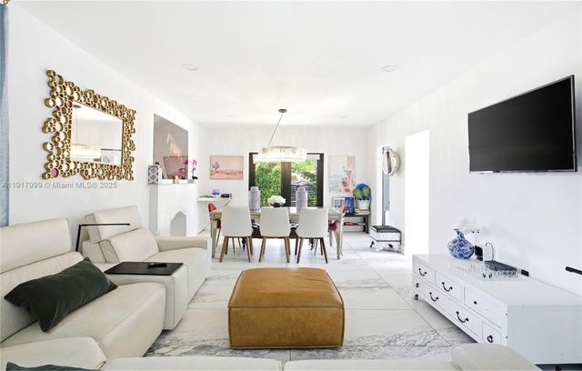 8270 NE 1st Pl, Miami, FL 33138