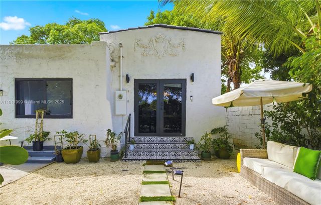 8270 NE 1st Pl, Miami, FL 33138