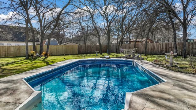 3404 Stage Coach Trail, Weatherford, TX 76087