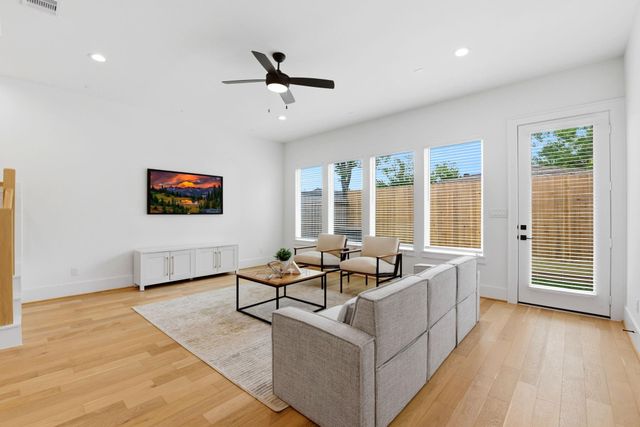 1430 Nashua Street, Houston, TX 77008