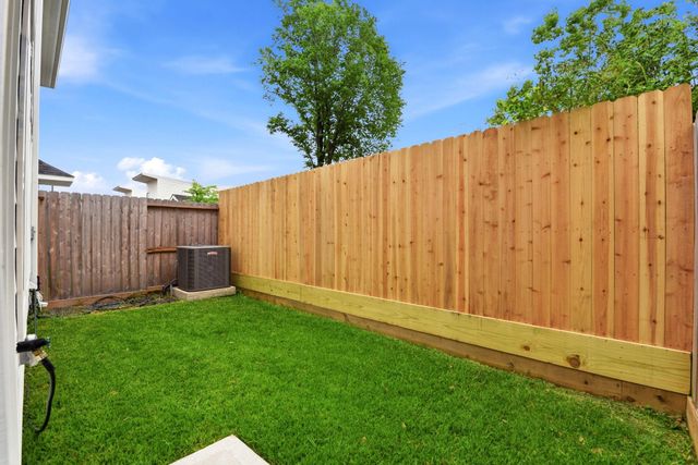 1430 Nashua Street, Houston, TX 77008