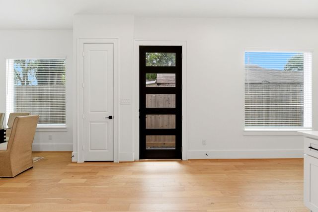 1430 Nashua Street, Houston, TX 77008