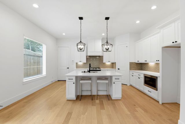 1430 Nashua Street, Houston, TX 77008