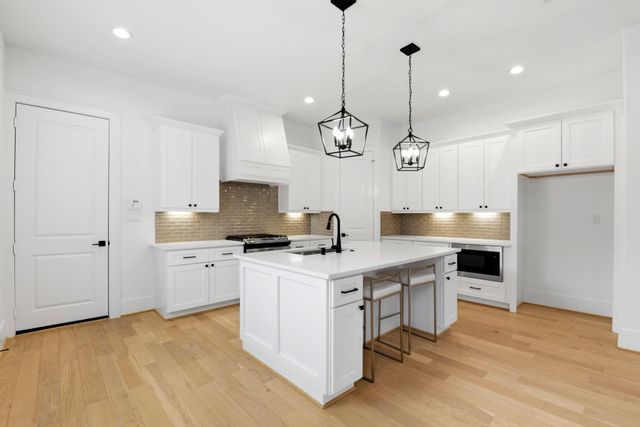 1430 Nashua Street, Houston, TX 77008