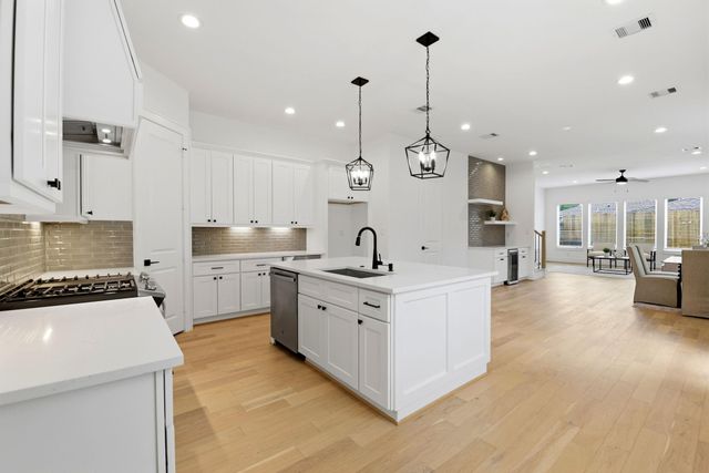 1430 Nashua Street, Houston, TX 77008