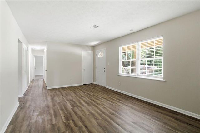 2017 Lindsey Lane, Decatur, GA 30035
