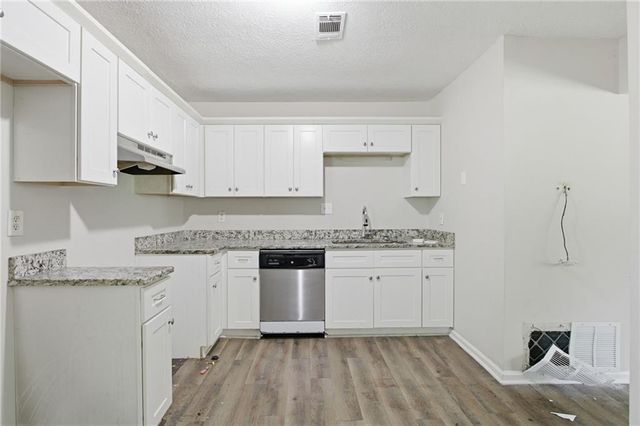 2017 Lindsey Lane, Decatur, GA 30035