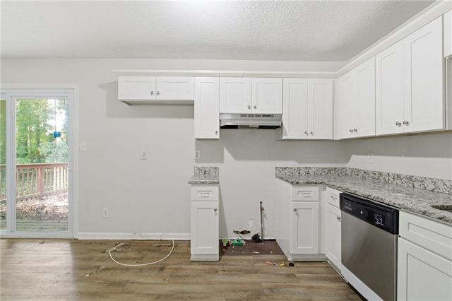 2017 Lindsey Lane, Decatur, GA 30035