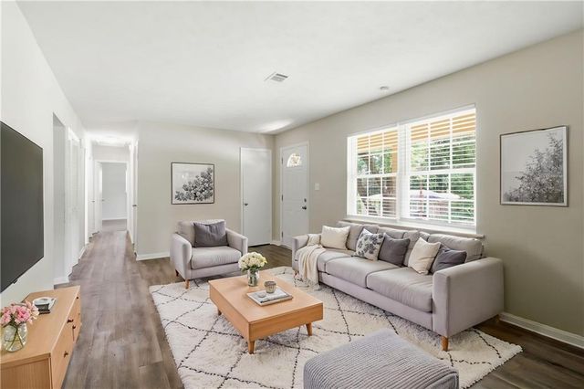 2017 Lindsey Lane, Decatur, GA 30035