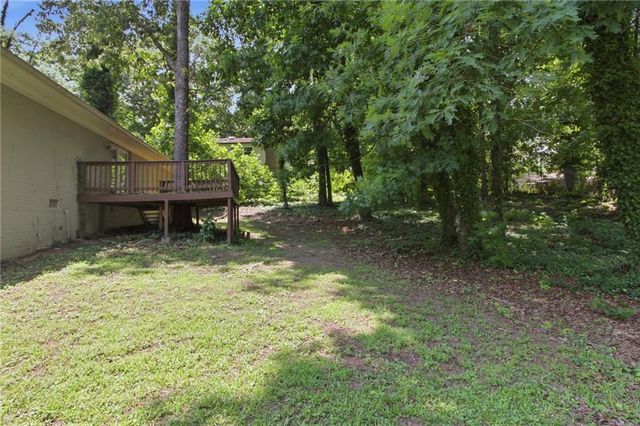 2017 Lindsey Lane, Decatur, GA 30035
